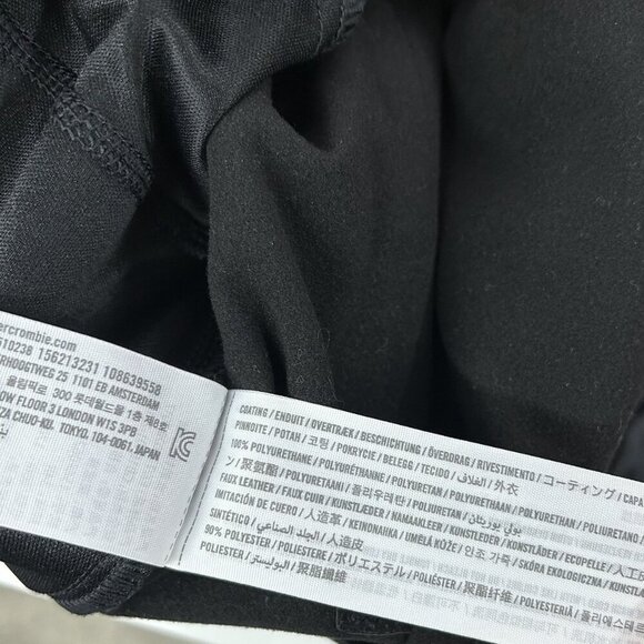 Abercrombie Fitch 90s Relaxed High Rise Faux Leather Pants Womens 34 Black Curve - Picture 10 of 10